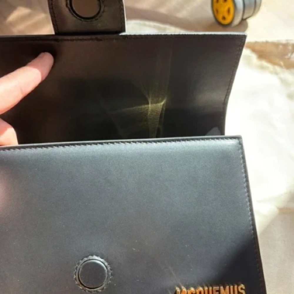 Jacquemus Black Leather Top-Handle Shoulder Bag with Gold Logo - Picture 4 of 7
